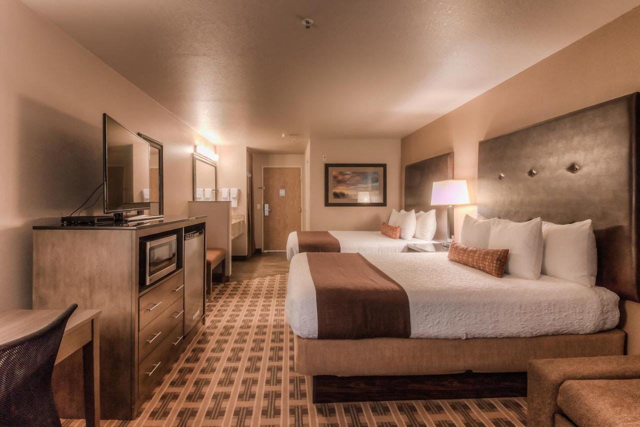 Best Western Plus Yakima Hotel Exterior photo