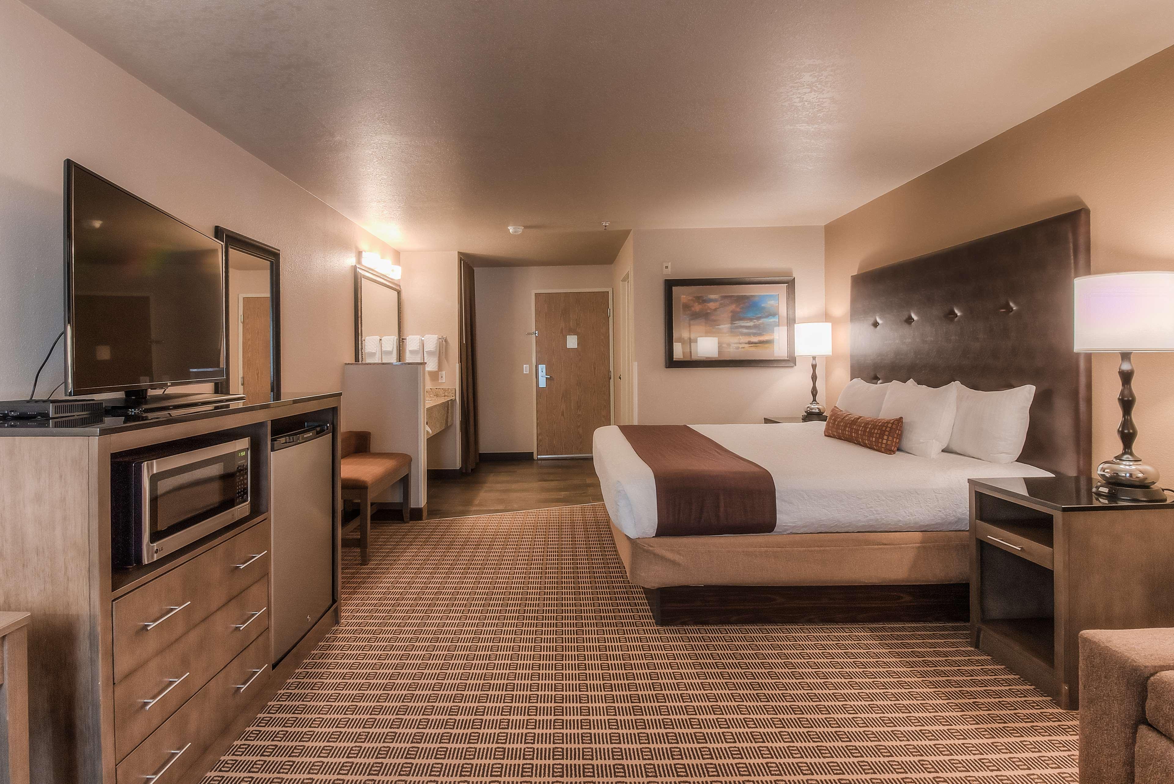 Best Western Plus Yakima Hotel Exterior photo