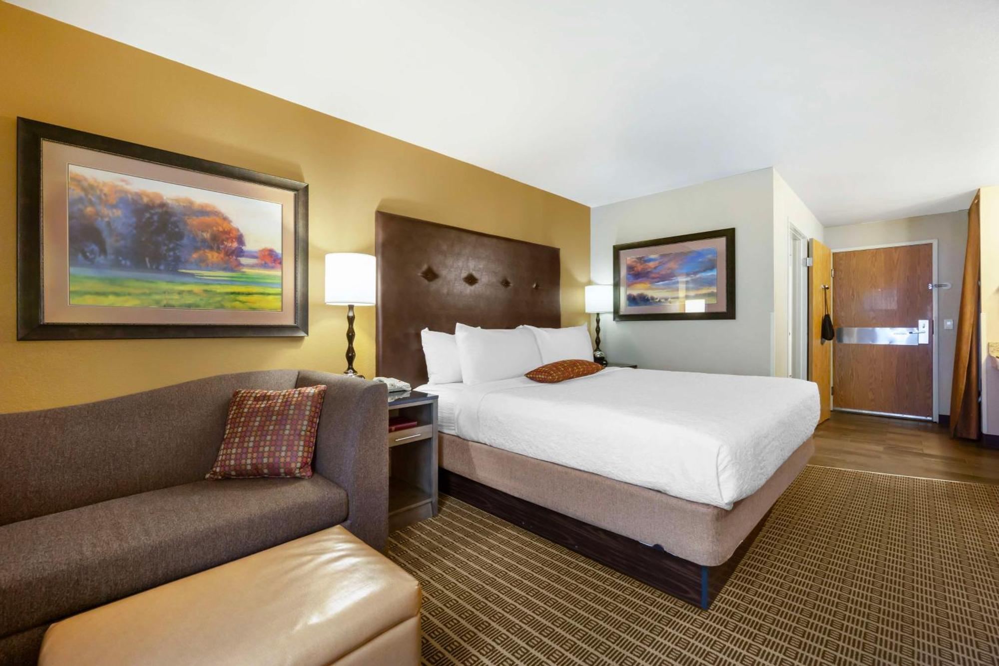 Best Western Plus Yakima Hotel Exterior photo