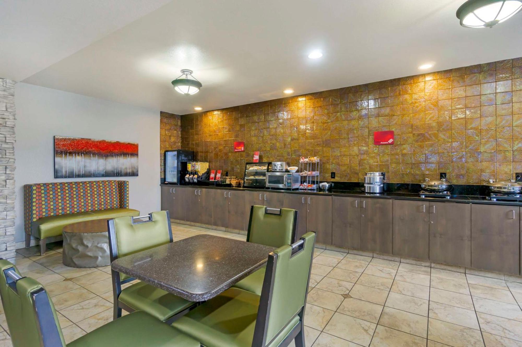 Best Western Plus Yakima Hotel Exterior photo