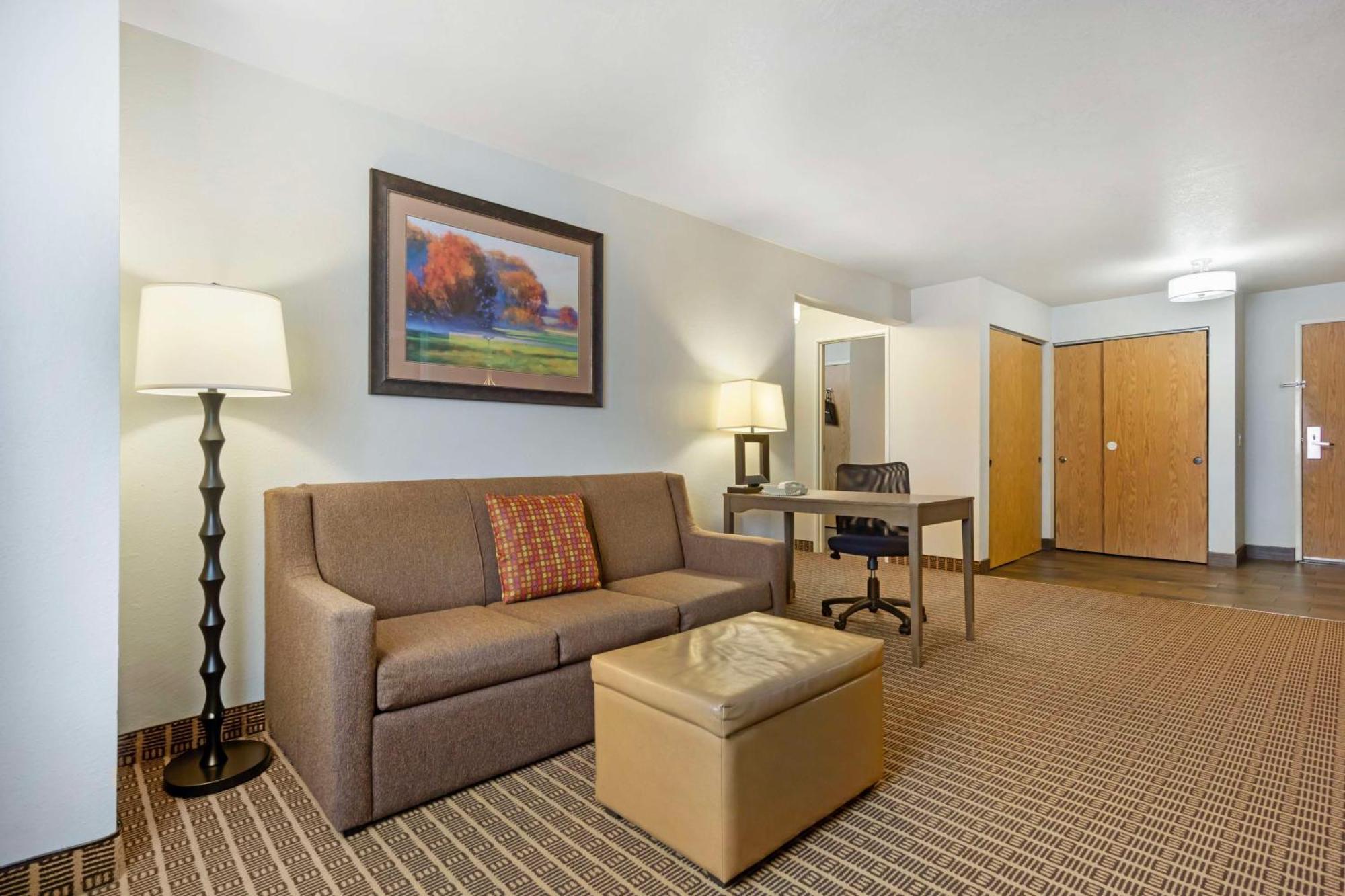 Best Western Plus Yakima Hotel Exterior photo