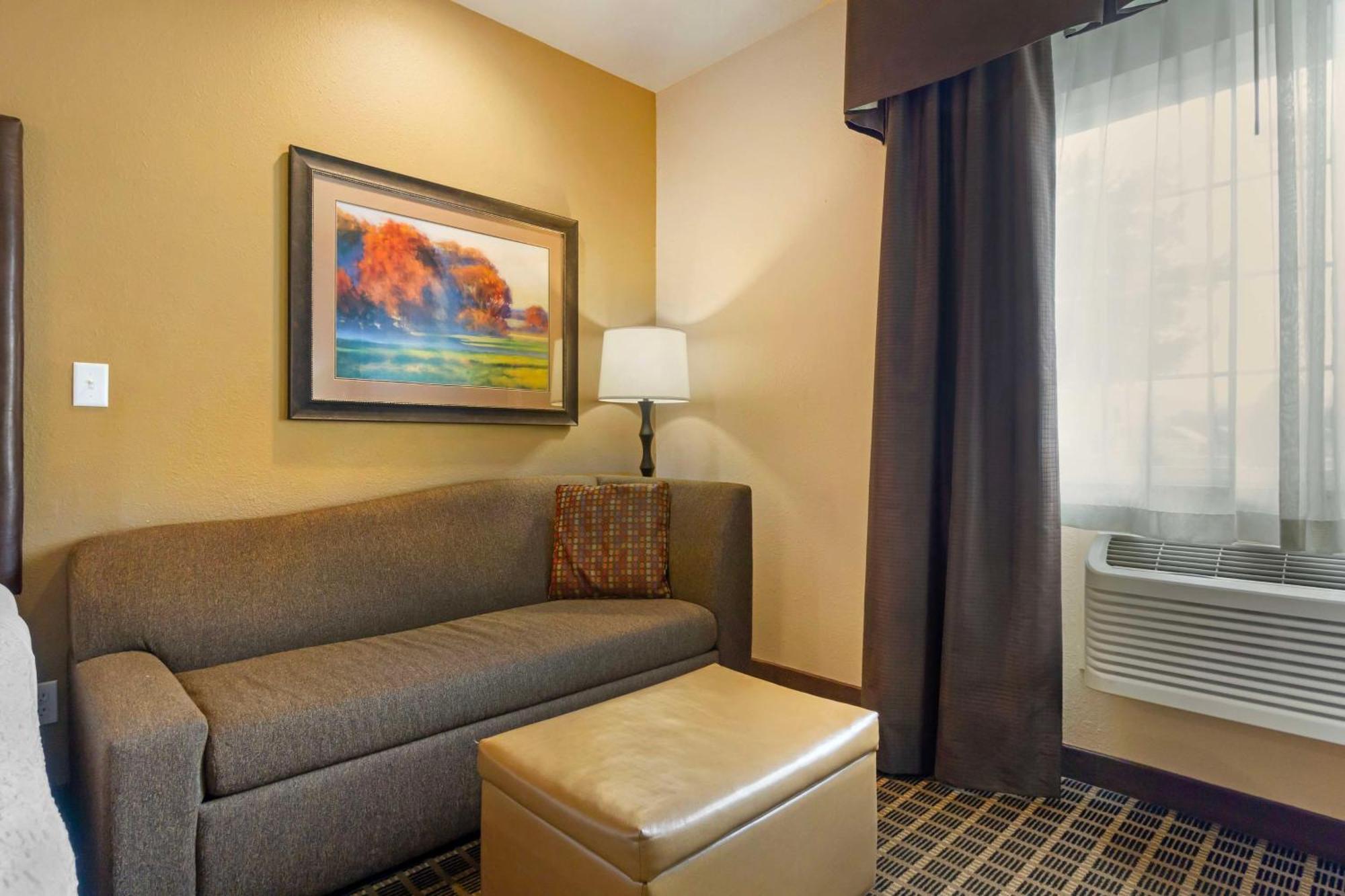 Best Western Plus Yakima Hotel Exterior photo